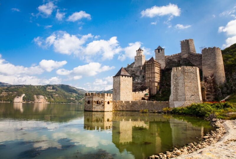 Belgrade: Iron Gate National Park Tour With 1-Hour Speedboat - Golubac Fortress