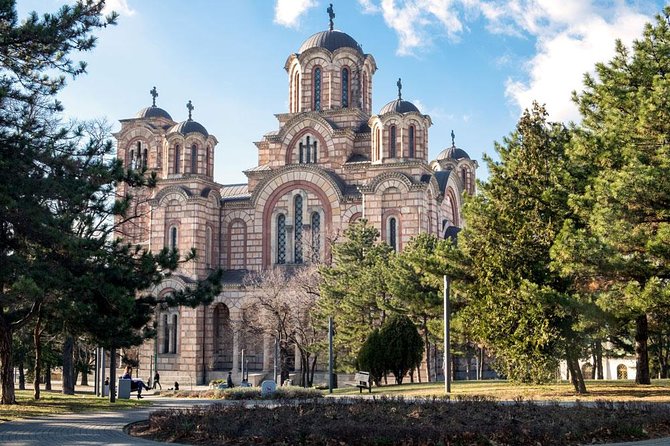 Belgrade Private Driving & Walking Tour - Slavija and Republic Squares