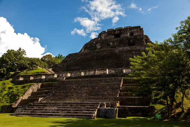 Belize City to Xunantunich Mayan Ruins - Exploring the Xunantunich Ruins