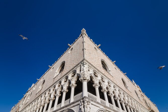 Bell Tower Priority Entry & Walking Tour of Venice - History Gallery of Venice Experience