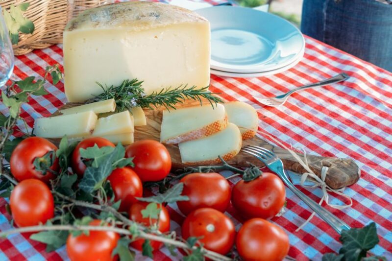 Bellagio: Cooking Class With Lunch With the Chef - Key Points