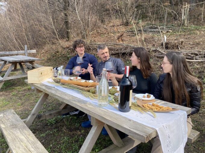 Bellagio: Exclusive Picnic at the Agrofarm With Scenic View - What to Bring