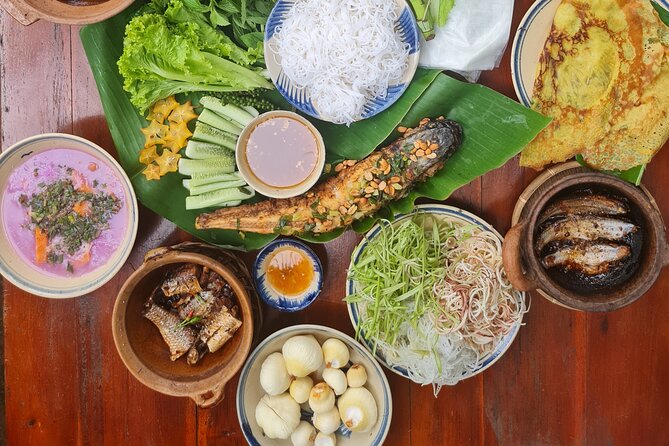Ben Tre Mekong Zig Zag: Scooter, Sailboat, and Food (Full Day) - Authentic Local Lunch