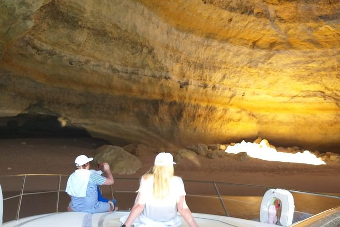 Benagil Cave Tour Sunseeker Portofino 53 5H - Meeting and Pickup