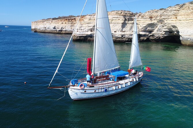 Benagil Coastline Tour - Allboat - Tour Capacity and Accessibility