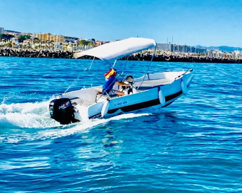 Benalmadena: Boat Rental Without a License - Boat Features