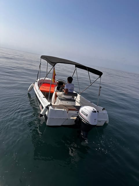 Benalmádena: Boat Rentals With No License Needed. - Included Amenities