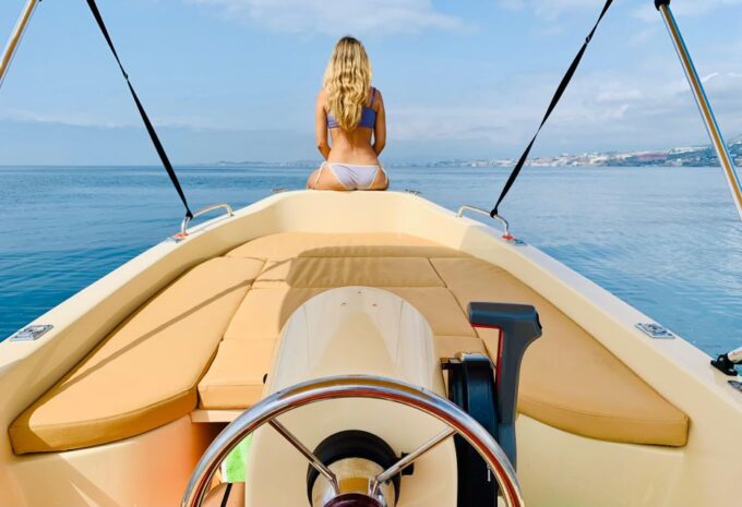 Benalmádena: Costa Del Sol License-Free Boat Rental - Duration and Group Size Options
