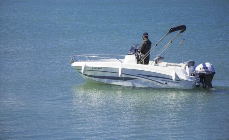 Benalmadena: No Qualification! You Are the Captain! - Inclusions