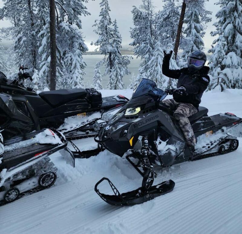 Bend: Guided Snowmobile Tours In National Volcanic Monument - An Honest Look at the Snowmobile Tour Experience in Bend