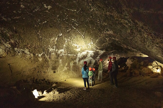 Bend Oregon Guided Lava Tube Cave Tour - Exploring the Lava Tube