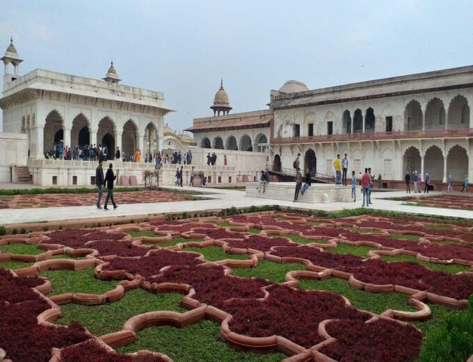 Bengaluru Agra Same Day Tour With Return Flights and Lunch - What to Expect