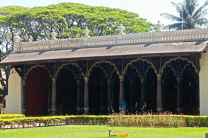 Bengaluru full day Tour with Guide and Authentic lunch - Key Points
