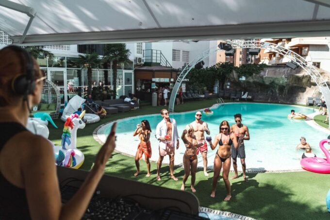 Benidorm: BC Music Resort™ Pool, DJ, & Day Time Party Entry - Food and Drink Offerings