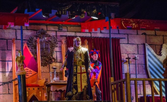 Benidorm: Dinner With Show at Magic Robin Hood - Frequently Asked Questions
