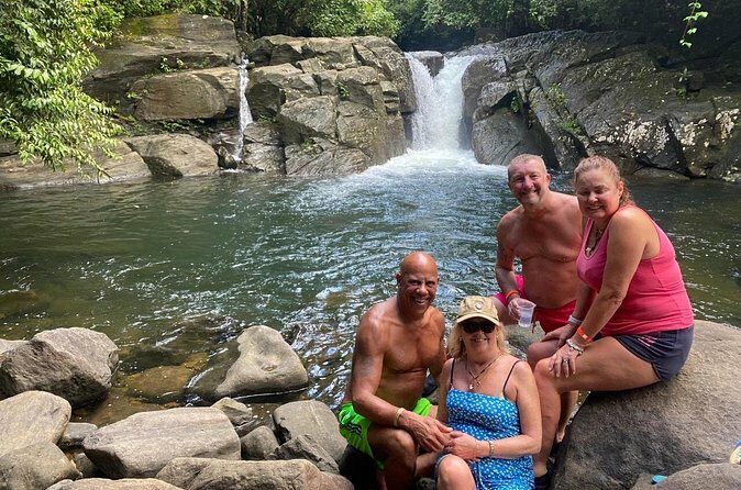 Bentota with River Safari, Waterfall, Temple and Teaplantation - Bentota Market: Local Color and Souvenir Shopping