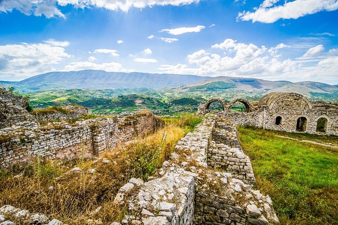 Berat Full-Day Trip From Tirana - Lunch in a Local Restaurant