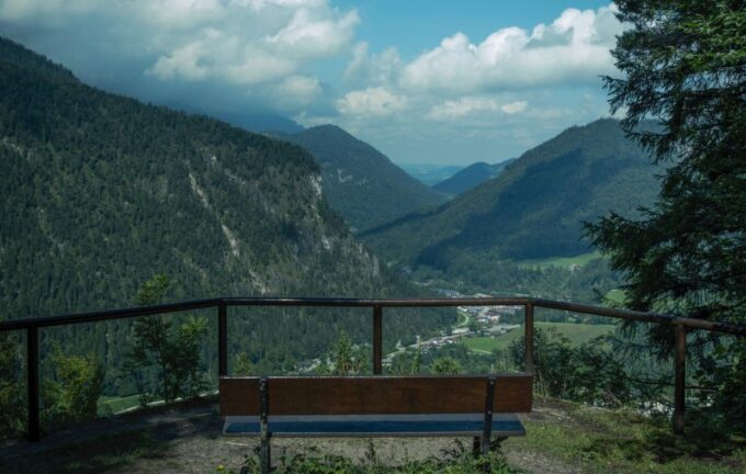 Berchtesgaden: Full Day Eagles Nest Obersalzberg WWII Tour - Historical Context