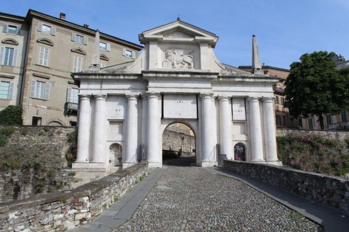 Bergamo: 2.5-Hour Private Upper Town Tour - Tour Customizability