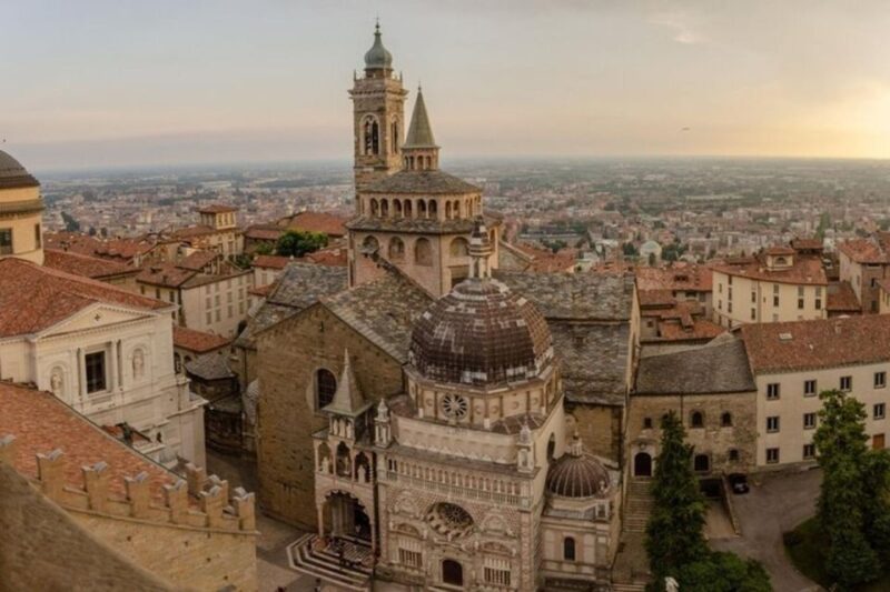 Bergamo : Highlights Private Walking Tour - Key Points