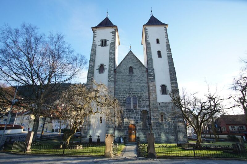 Bergen: City Tour on Foot - Experience Highlights