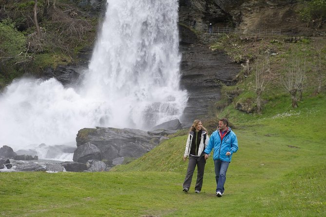 Bergen: Private Full-Day Roundtrip to Hardangerfjord With Cruise - Tour Duration and Group Size