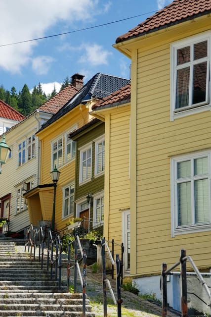Bergen: Private Tour in Your Own Language - Booking and Cancellation