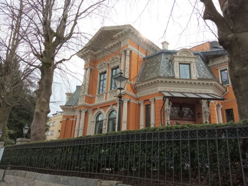 Bergen University District: A Self-Guided Audio Tour - Key Points