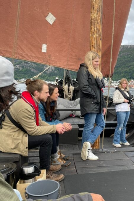 Bergen: Viking Ship Sailing Experience and Sightseeing Trip - Positive Customer Feedback and Ratings