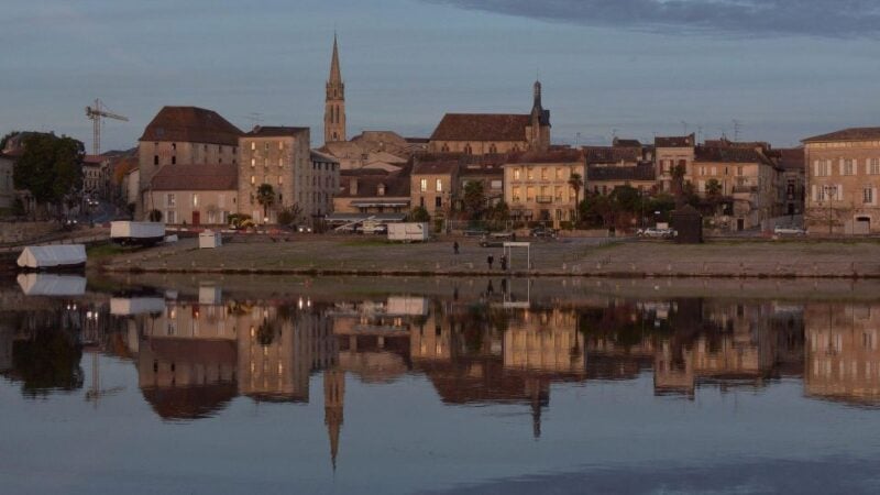 Bergerac: Private Guided Walking Tour - Meeting Point