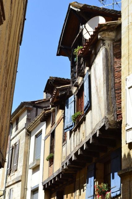 Bergerac: Private Guided Walking Tour - Captivating Towns Heritage