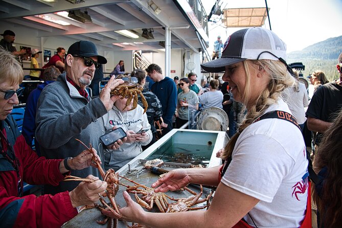Bering Sea Crab Fishermans Tour From Ketchikan - Crab Interaction