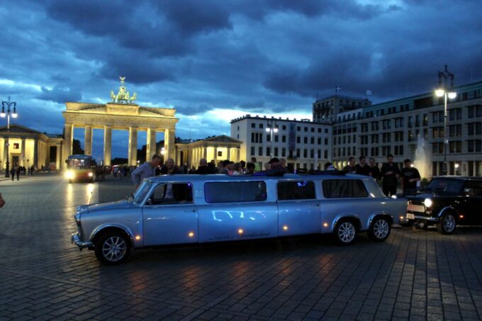 Berlin: 1.5-Hour Winter Lights Tour by Trabi Limousine - Tour Accessibility and Experience