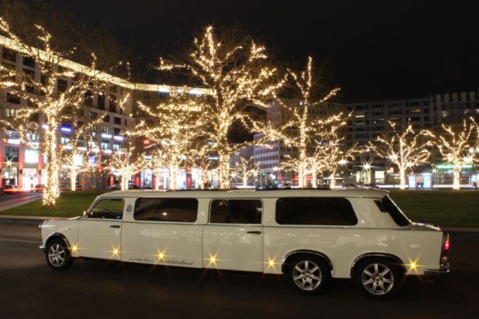Berlin: 1.5-Hour Winter Lights Tour by Trabi Limousine - Important Considerations