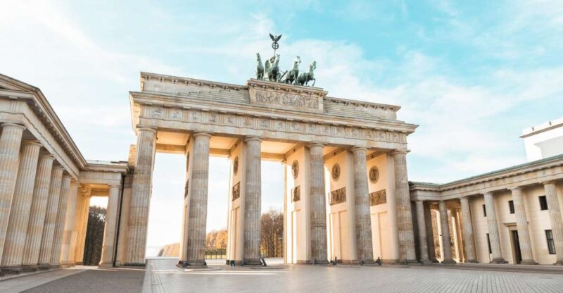 Berlin: 1-Hour Guided Tour of the Historic Center - Key Points