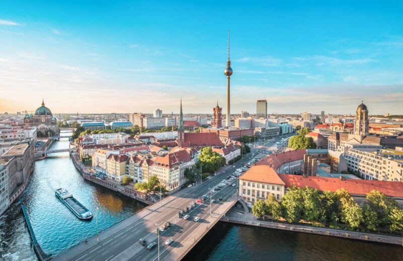 Berlin: 1-Hour Guided Tour of the Historic Center - Highlights of the Tour