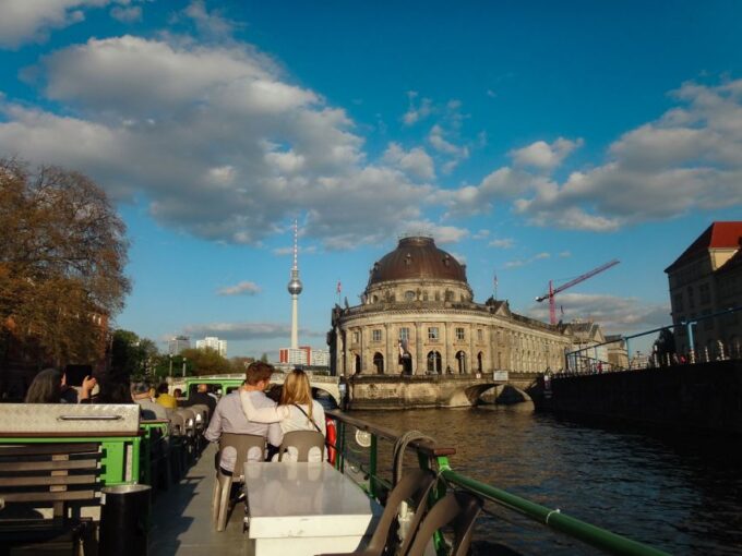 Berlin: 2.5-Hour East Side Boat Cruise With Commentary - Accessibility and Mobility Considerations