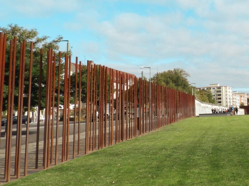 Berlin: 2-Hour Berlin Wall Tour - Highlights of the Tour