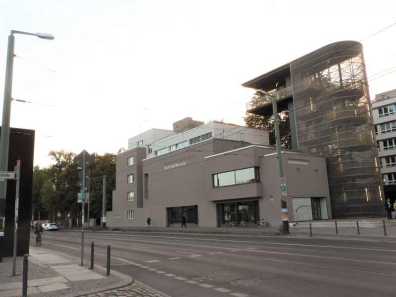 Berlin: 2-Hour Berlin Wall Tour - Meeting Point Information