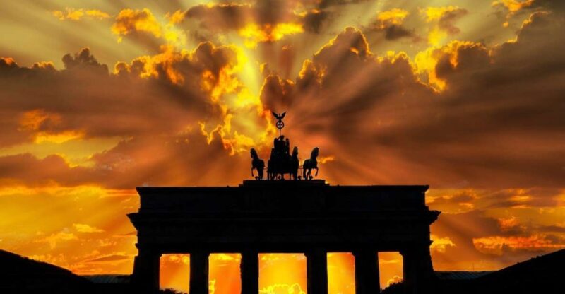 Berlin: 2-Hour Guided Walking Tour - Holocaust Memorial and WWII Sites