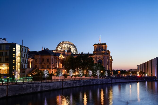 Berlin 3-Course Dinner Cruise - Sights and Landmarks Along the Way