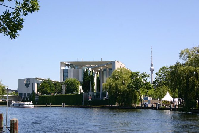 Berlin 3-Hour Bike Tour: Berlins Best - Booking and Cancellation