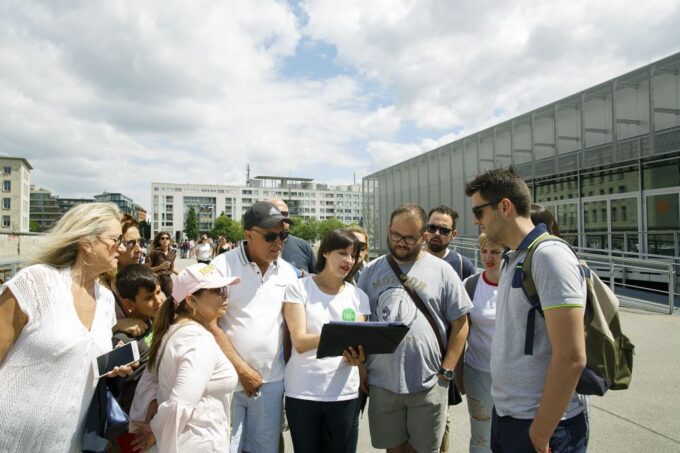 Berlin: 4-Hour Guided Highlights Tour in Spanish - Tour Details