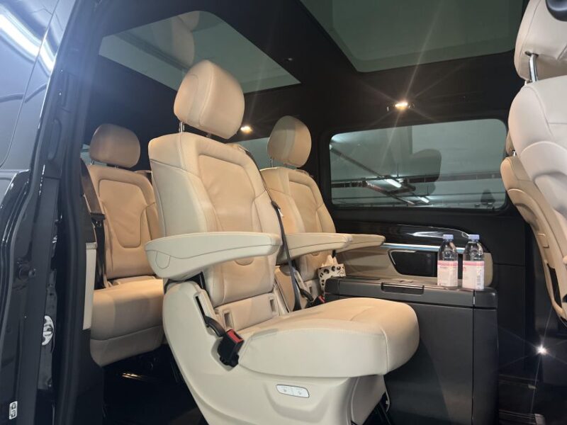 Berlin Airport Transfer, Driver, Chauffeur, Limousine Service - Vehicle and Driver Information
