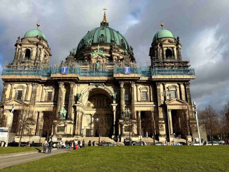 Berlin: App-Based Audio Guide of Former East Berlin - Notable Sites and Historical Context