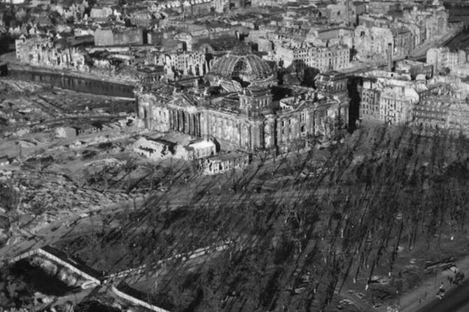 Berlin Battlefield Tour - Operation Berlin 1945 (Small Group) - Historical Sites