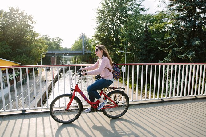 Berlin Bike Rentals - Accessibility and Additional Information