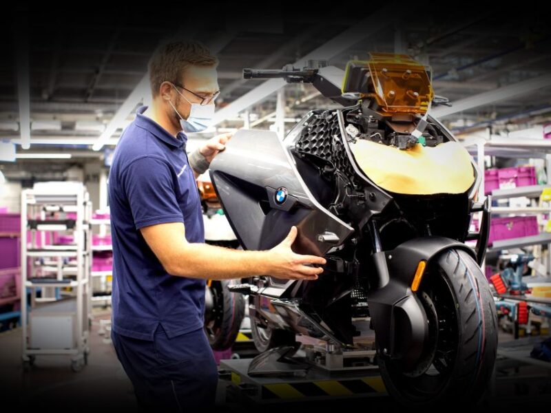 Berlin: BMW Plant Guided Tour - Innovative Assembly System