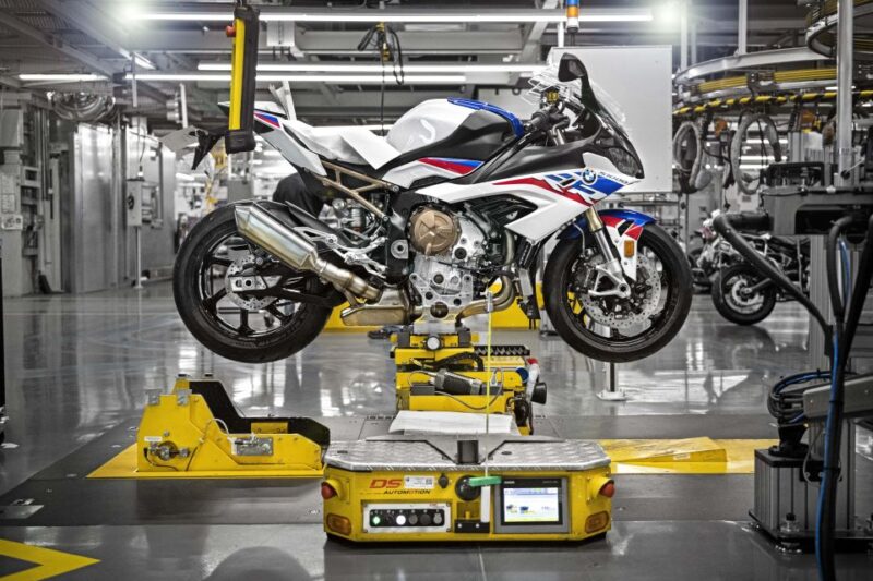Berlin: BMW Plant Guided Tour - Witnessing Bike Manufacturing