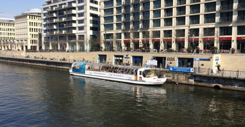 Berlin: Boat Sightseeing Cruise With Audioguide - Route and Key Sites